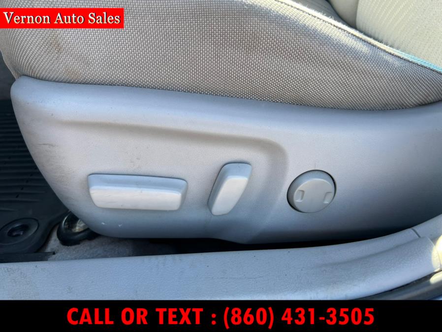 2015 Toyota Camry Hybrid 4dr Sdn LE (Natl), available for sale in Manchester, Connecticut | Vernon Auto Sale & Service. Manchester, Connecticut 2015 Toyota Camry Hybrid 4dr Sdn LE (Natl), available for sale in Manchester, Connecticut | Vernon Auto Sale & Service. Manchester, Connecticut