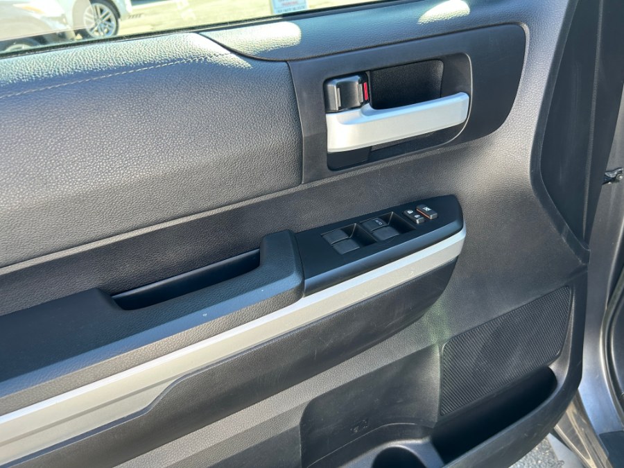 2016 Toyota Tundra 4WD Truck Double Cab 5.7L V8 6-Spd AT SR5 (Natl), available for sale in West Springfield, Massachusetts | Union Street Auto Sales. West Springfield, Massachusetts 2016 Toyota Tundra 4WD Truck Double Cab 5.7L V8 6-Spd AT SR5 (Natl), available for sale in West Springfield, Massachusetts | Union Street Auto Sales. West Springfield, Massachusetts