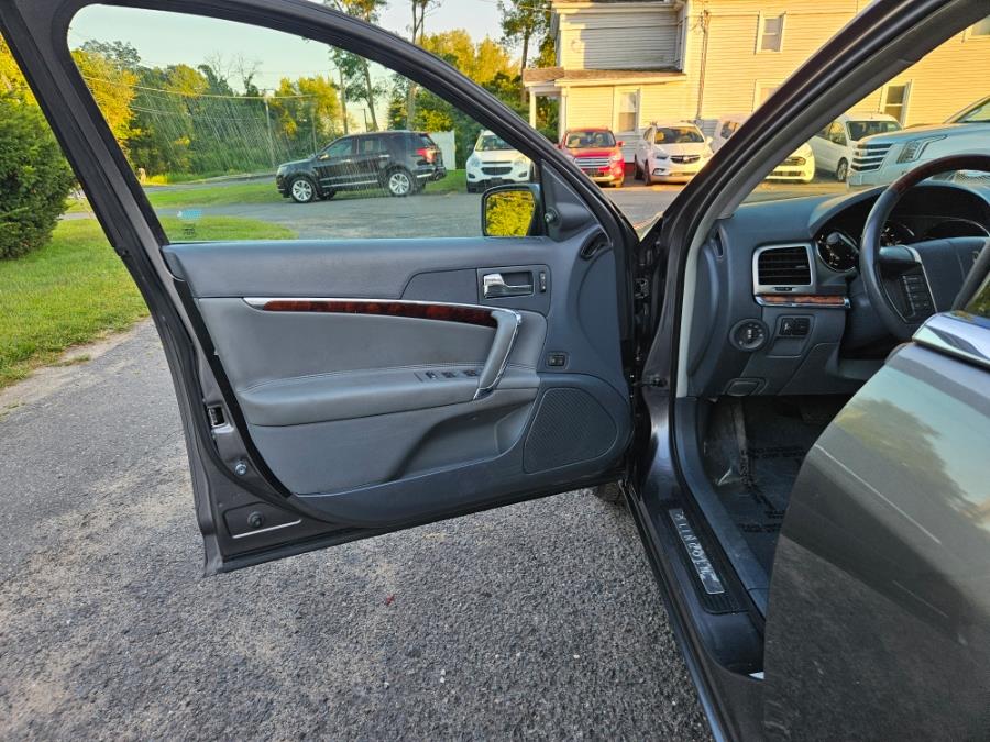 2010 Lincoln MKZ 4dr Sdn AWD, available for sale in East Windsor, Connecticut | Toro Auto. East Windsor, Connecticut 2010 Lincoln MKZ 4dr Sdn AWD, available for sale in East Windsor, Connecticut | Toro Auto. East Windsor, Connecticut