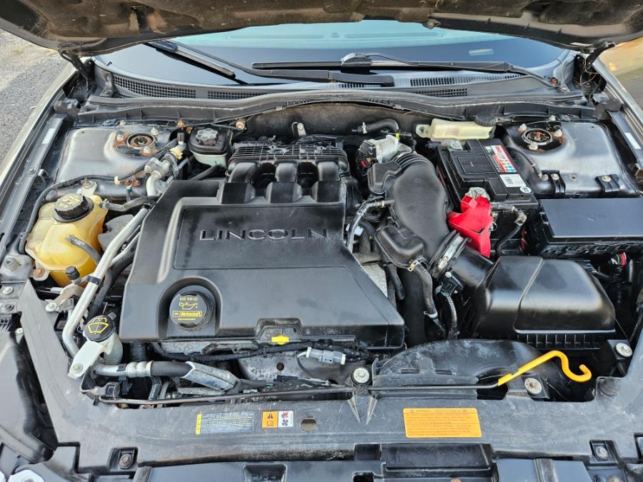 2010 Lincoln MKZ 4dr Sdn AWD, available for sale in East Windsor, Connecticut | Toro Auto. East Windsor, Connecticut 2010 Lincoln MKZ 4dr Sdn AWD, available for sale in East Windsor, Connecticut | Toro Auto. East Windsor, Connecticut