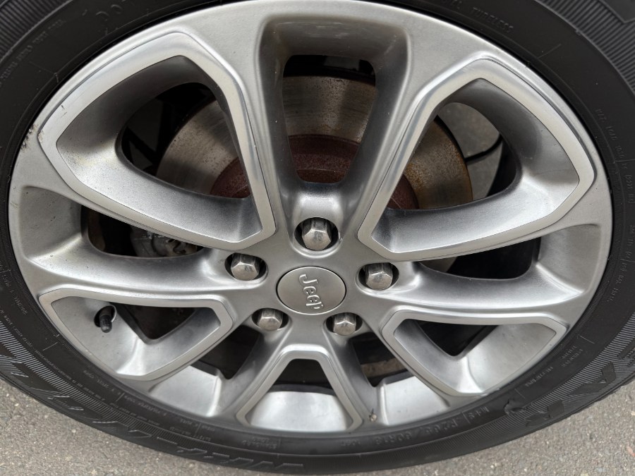 2015 Jeep Grand Cherokee 4WD 4dr Limited, available for sale in Bristol, Connecticut | Bristol Auto Center LLC. Bristol, Connecticut 2015 Jeep Grand Cherokee 4WD 4dr Limited, available for sale in Bristol, Connecticut | Bristol Auto Center LLC. Bristol, Connecticut