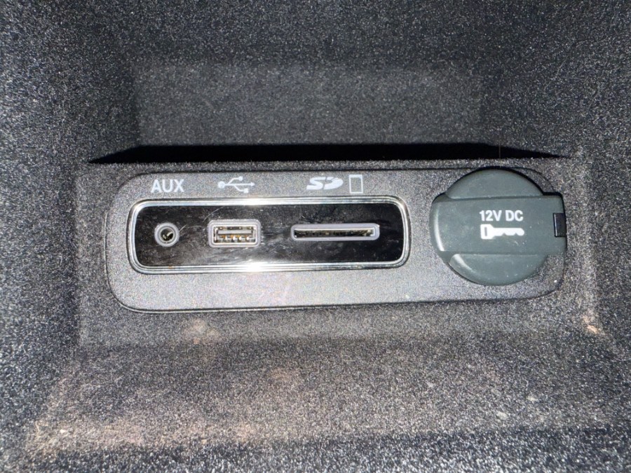 2015 Jeep Grand Cherokee 4WD 4dr Limited, available for sale in Bristol, Connecticut | Bristol Auto Center LLC. Bristol, Connecticut 2015 Jeep Grand Cherokee 4WD 4dr Limited, available for sale in Bristol, Connecticut | Bristol Auto Center LLC. Bristol, Connecticut
