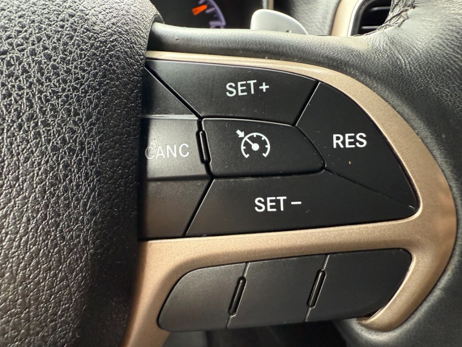 2015 Jeep Grand Cherokee 4WD 4dr Limited, available for sale in Bristol, Connecticut | Bristol Auto Center LLC. Bristol, Connecticut 2015 Jeep Grand Cherokee 4WD 4dr Limited, available for sale in Bristol, Connecticut | Bristol Auto Center LLC. Bristol, Connecticut