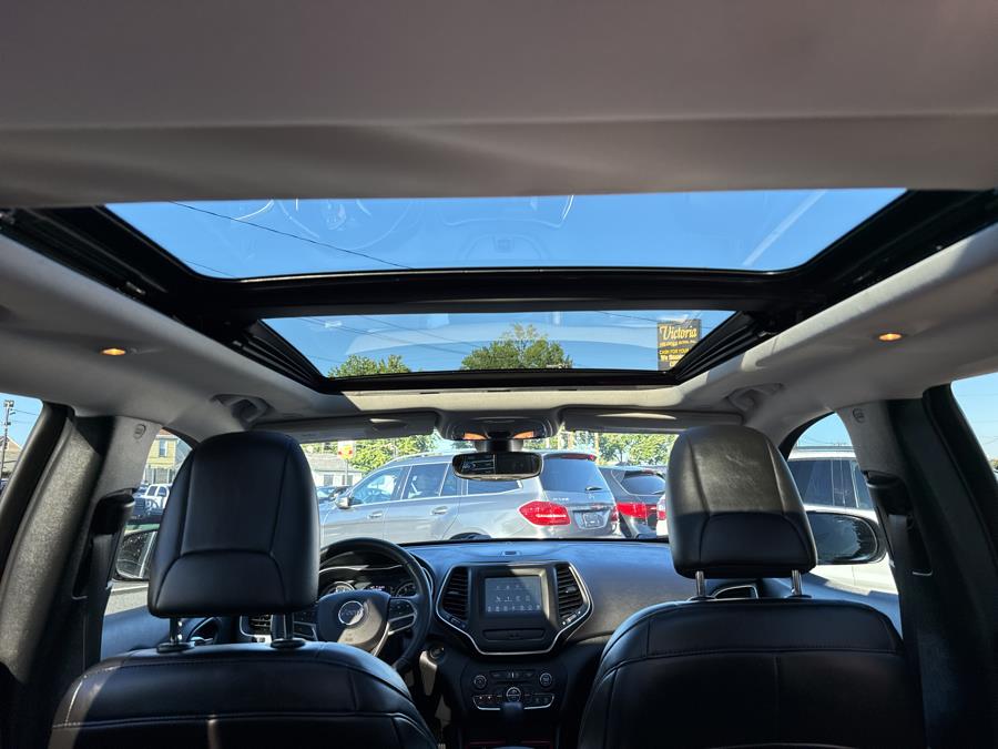 2019 Jeep Cherokee Latitude Plus 4x4, available for sale in Little Ferry, New Jersey | Victoria Preowned Autos Inc. Little Ferry, New Jersey 2019 Jeep Cherokee Latitude Plus 4x4, available for sale in Little Ferry, New Jersey | Victoria Preowned Autos Inc. Little Ferry, New Jersey