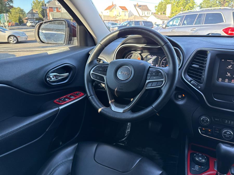 2019 Jeep Cherokee Latitude Plus 4x4, available for sale in Little Ferry, New Jersey | Victoria Preowned Autos Inc. Little Ferry, New Jersey 2019 Jeep Cherokee Latitude Plus 4x4, available for sale in Little Ferry, New Jersey | Victoria Preowned Autos Inc. Little Ferry, New Jersey