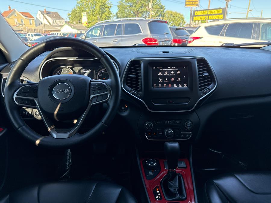 2019 Jeep Cherokee Latitude Plus 4x4, available for sale in Little Ferry, New Jersey | Victoria Preowned Autos Inc. Little Ferry, New Jersey 2019 Jeep Cherokee Latitude Plus 4x4, available for sale in Little Ferry, New Jersey | Victoria Preowned Autos Inc. Little Ferry, New Jersey