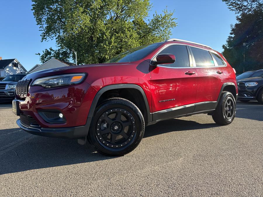 2019 Jeep Cherokee Latitude Plus 4x4, available for sale in Little Ferry, New Jersey | Victoria Preowned Autos Inc. Little Ferry, New Jersey 2019 Jeep Cherokee Latitude Plus 4x4, available for sale in Little Ferry, New Jersey | Victoria Preowned Autos Inc. Little Ferry, New Jersey