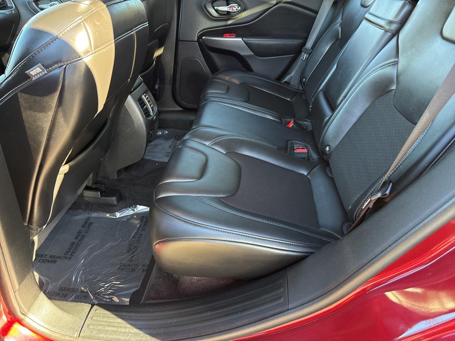 2019 Jeep Cherokee Latitude Plus 4x4, available for sale in Little Ferry, New Jersey | Victoria Preowned Autos Inc. Little Ferry, New Jersey 2019 Jeep Cherokee Latitude Plus 4x4, available for sale in Little Ferry, New Jersey | Victoria Preowned Autos Inc. Little Ferry, New Jersey