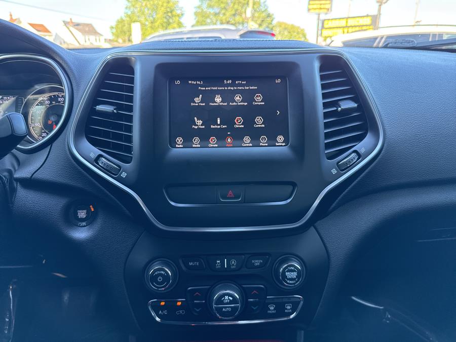 2019 Jeep Cherokee Latitude Plus 4x4, available for sale in Little Ferry, New Jersey | Victoria Preowned Autos Inc. Little Ferry, New Jersey 2019 Jeep Cherokee Latitude Plus 4x4, available for sale in Little Ferry, New Jersey | Victoria Preowned Autos Inc. Little Ferry, New Jersey