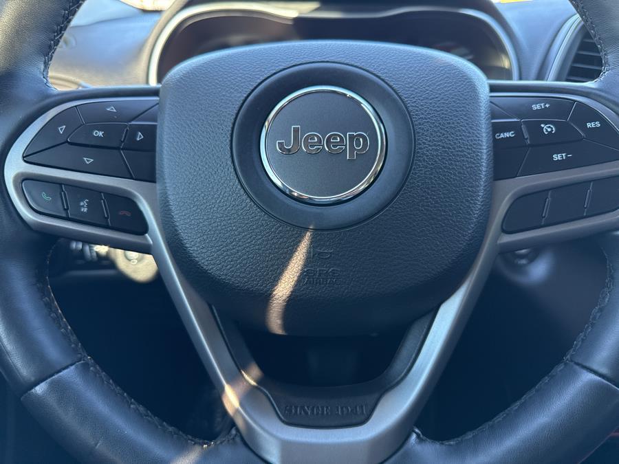 2019 Jeep Cherokee Latitude Plus 4x4, available for sale in Little Ferry, New Jersey | Victoria Preowned Autos Inc. Little Ferry, New Jersey 2019 Jeep Cherokee Latitude Plus 4x4, available for sale in Little Ferry, New Jersey | Victoria Preowned Autos Inc. Little Ferry, New Jersey