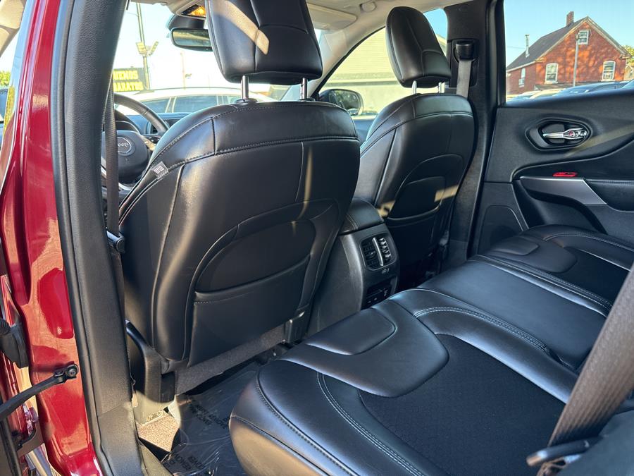 2019 Jeep Cherokee Latitude Plus 4x4, available for sale in Little Ferry, New Jersey | Victoria Preowned Autos Inc. Little Ferry, New Jersey 2019 Jeep Cherokee Latitude Plus 4x4, available for sale in Little Ferry, New Jersey | Victoria Preowned Autos Inc. Little Ferry, New Jersey