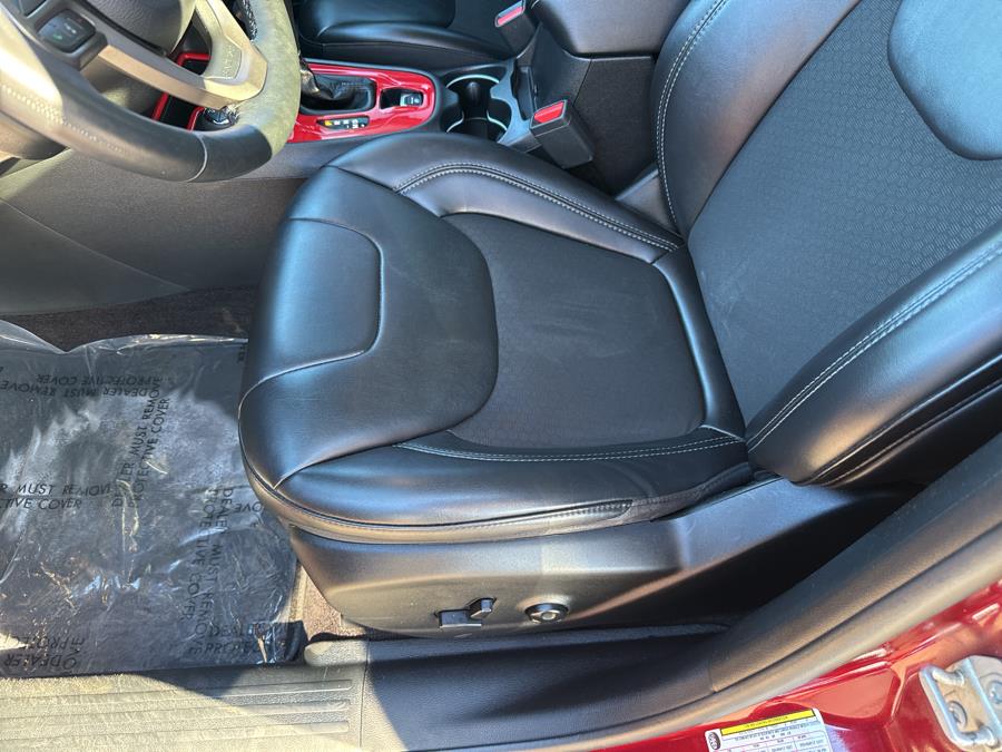 2019 Jeep Cherokee Latitude Plus 4x4, available for sale in Little Ferry, New Jersey | Victoria Preowned Autos Inc. Little Ferry, New Jersey 2019 Jeep Cherokee Latitude Plus 4x4, available for sale in Little Ferry, New Jersey | Victoria Preowned Autos Inc. Little Ferry, New Jersey