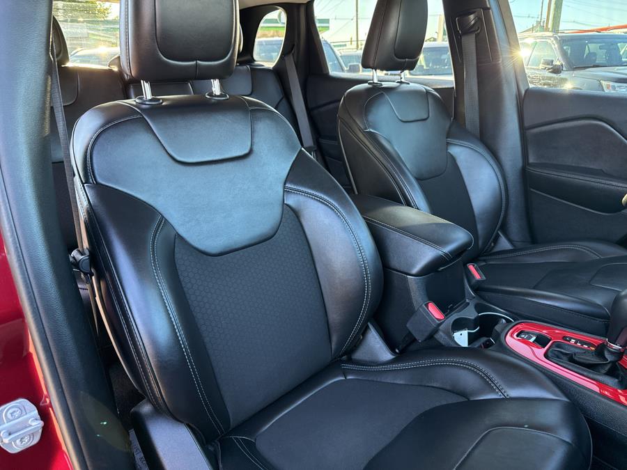 2019 Jeep Cherokee Latitude Plus 4x4, available for sale in Little Ferry, New Jersey | Victoria Preowned Autos Inc. Little Ferry, New Jersey 2019 Jeep Cherokee Latitude Plus 4x4, available for sale in Little Ferry, New Jersey | Victoria Preowned Autos Inc. Little Ferry, New Jersey