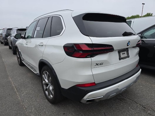 2024 BMW X5 xDrive40i Sports Activity Vehicle, available for sale in Franklin Square, New York | Luxury Motor Club. Franklin Square, New York 2024 BMW X5 xDrive40i Sports Activity Vehicle, available for sale in Franklin Square, New York | Luxury Motor Club. Franklin Square, New York