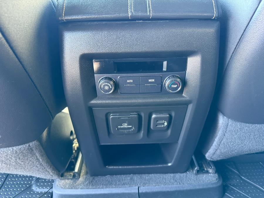 2022 Chevrolet Traverse AWD 4dr LT Leather, available for sale in East Windsor, Connecticut | Century Auto And Truck. East Windsor, Connecticut 2022 Chevrolet Traverse AWD 4dr LT Leather, available for sale in East Windsor, Connecticut | Century Auto And Truck. East Windsor, Connecticut