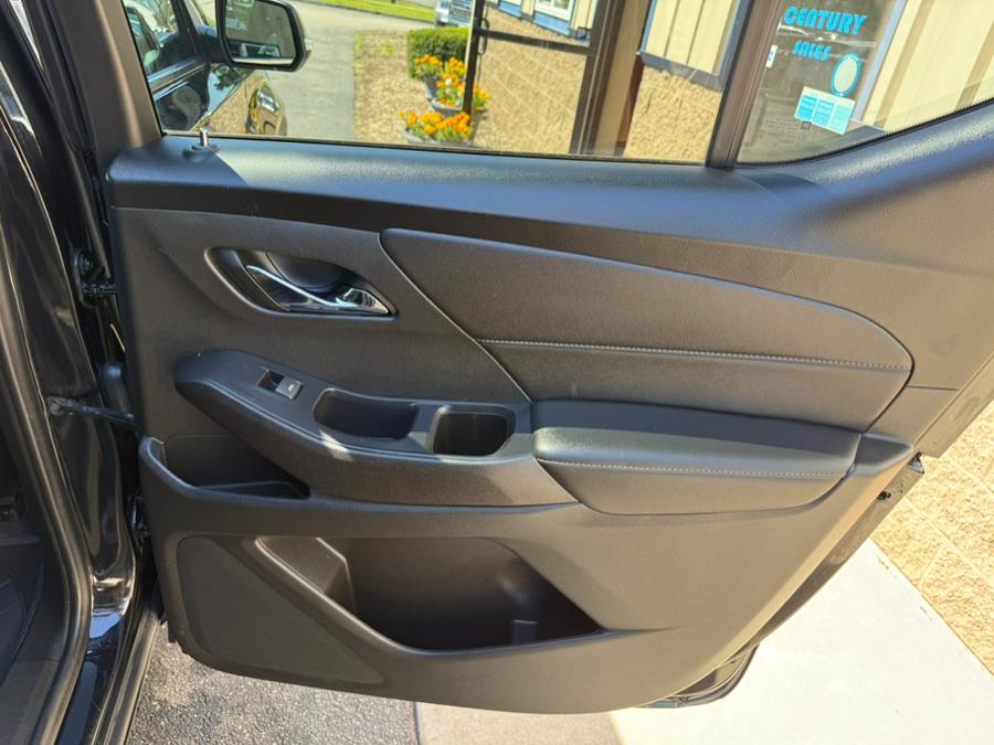 2022 Chevrolet Traverse AWD 4dr LT Leather, available for sale in East Windsor, Connecticut | Century Auto And Truck. East Windsor, Connecticut 2022 Chevrolet Traverse AWD 4dr LT Leather, available for sale in East Windsor, Connecticut | Century Auto And Truck. East Windsor, Connecticut