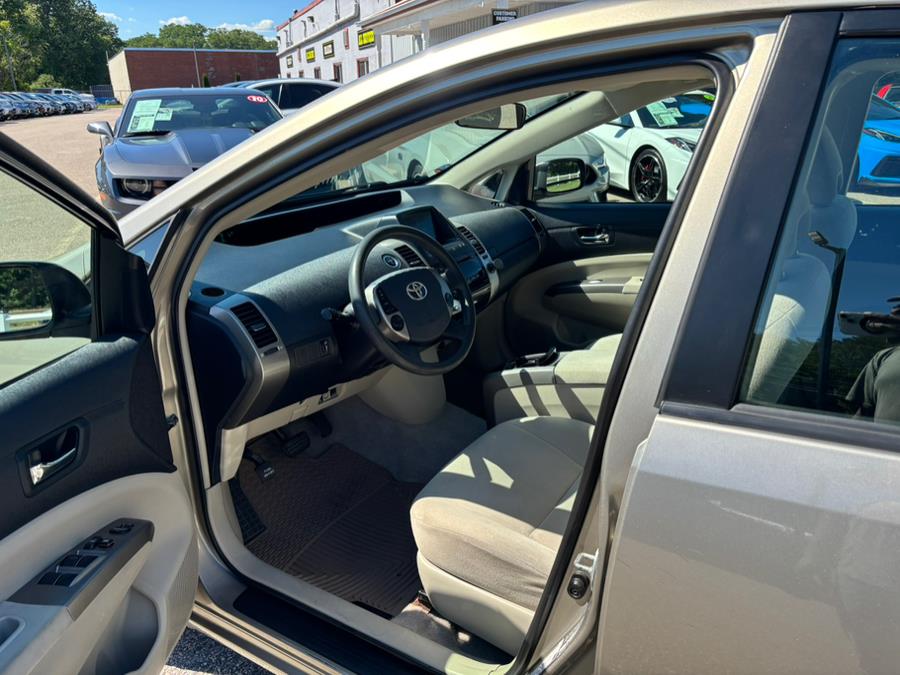2009 Toyota Prius 5dr HB (GS), available for sale in South Windsor, Connecticut | Mike And Tony Auto Sales, Inc. South Windsor, Connecticut 2009 Toyota Prius 5dr HB (GS), available for sale in South Windsor, Connecticut | Mike And Tony Auto Sales, Inc. South Windsor, Connecticut