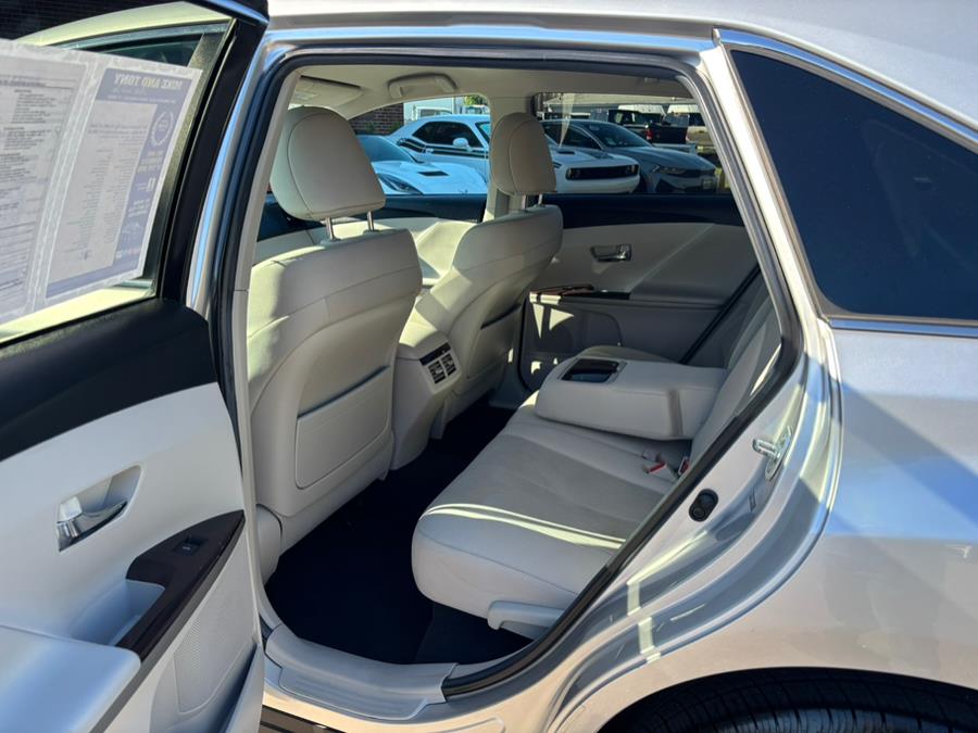 2012 Toyota Venza 4dr Wgn I4 AWD LE (Natl), available for sale in South Windsor, Connecticut | Mike And Tony Auto Sales, Inc. South Windsor, Connecticut 2012 Toyota Venza 4dr Wgn I4 AWD LE (Natl), available for sale in South Windsor, Connecticut | Mike And Tony Auto Sales, Inc. South Windsor, Connecticut