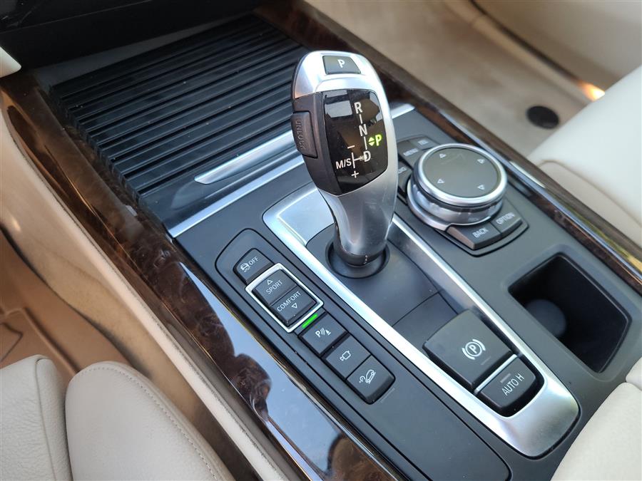 2015 BMW X5 AWD 4dr xDrive35i, available for sale in Canton, Connecticut | Lava Motors. Canton, Connecticut 2015 BMW X5 AWD 4dr xDrive35i, available for sale in Canton, Connecticut | Lava Motors. Canton, Connecticut