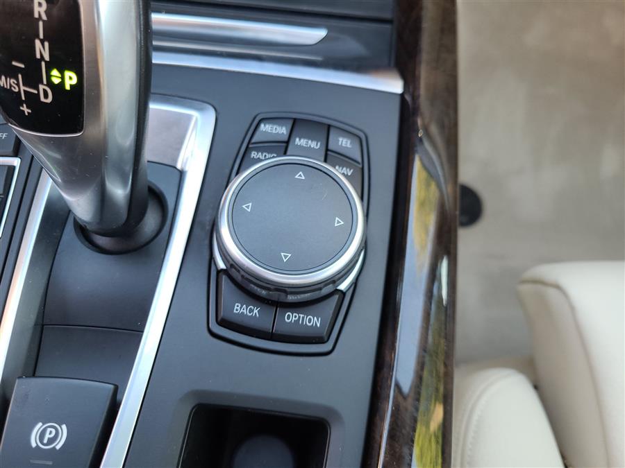 2015 BMW X5 AWD 4dr xDrive35i, available for sale in Canton, Connecticut | Lava Motors. Canton, Connecticut 2015 BMW X5 AWD 4dr xDrive35i, available for sale in Canton, Connecticut | Lava Motors. Canton, Connecticut