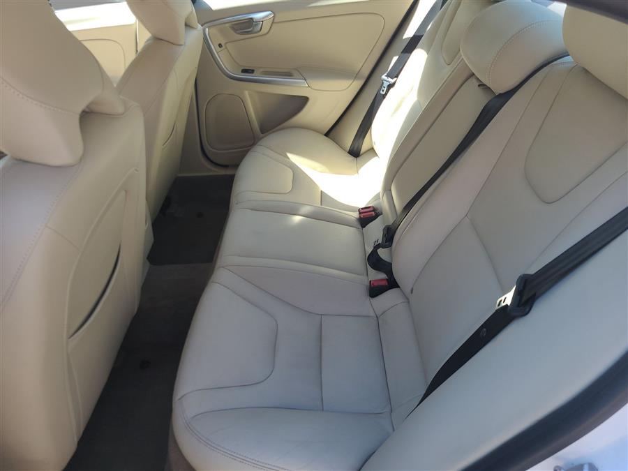 2015 Volvo S60 4dr Sdn T5 Premier AWD, available for sale in Canton, Connecticut | Lava Motors. Canton, Connecticut 2015 Volvo S60 4dr Sdn T5 Premier AWD, available for sale in Canton, Connecticut | Lava Motors. Canton, Connecticut