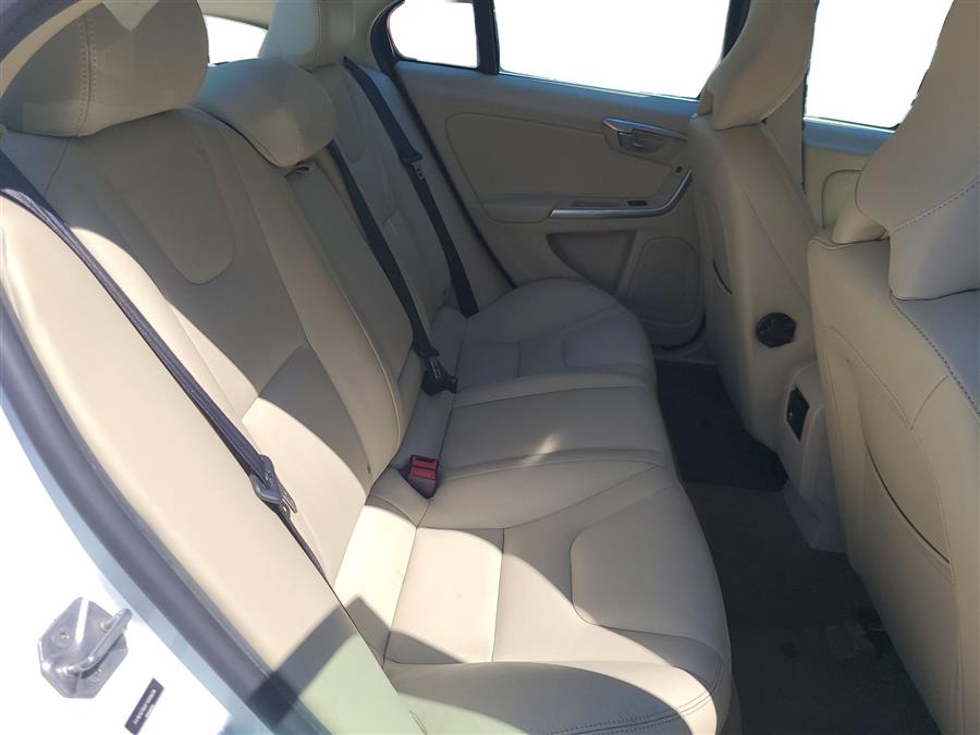 2015 Volvo S60 4dr Sdn T5 Premier AWD, available for sale in Canton, Connecticut | Lava Motors. Canton, Connecticut 2015 Volvo S60 4dr Sdn T5 Premier AWD, available for sale in Canton, Connecticut | Lava Motors. Canton, Connecticut
