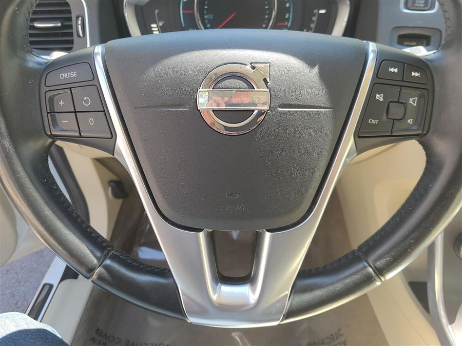 2015 Volvo S60 4dr Sdn T5 Premier AWD, available for sale in Canton, Connecticut | Lava Motors. Canton, Connecticut 2015 Volvo S60 4dr Sdn T5 Premier AWD, available for sale in Canton, Connecticut | Lava Motors. Canton, Connecticut