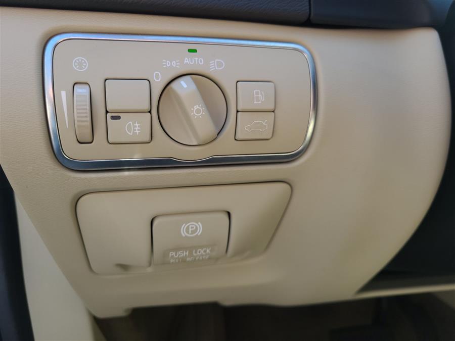 2015 Volvo S60 4dr Sdn T5 Premier AWD, available for sale in Canton, Connecticut | Lava Motors. Canton, Connecticut 2015 Volvo S60 4dr Sdn T5 Premier AWD, available for sale in Canton, Connecticut | Lava Motors. Canton, Connecticut