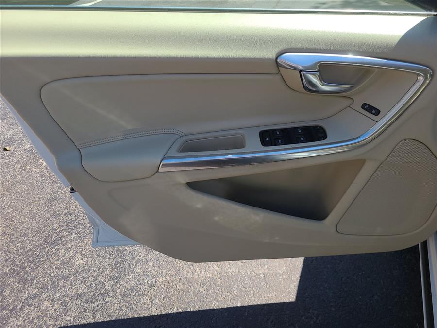 2015 Volvo S60 4dr Sdn T5 Premier AWD, available for sale in Canton, Connecticut | Lava Motors. Canton, Connecticut 2015 Volvo S60 4dr Sdn T5 Premier AWD, available for sale in Canton, Connecticut | Lava Motors. Canton, Connecticut