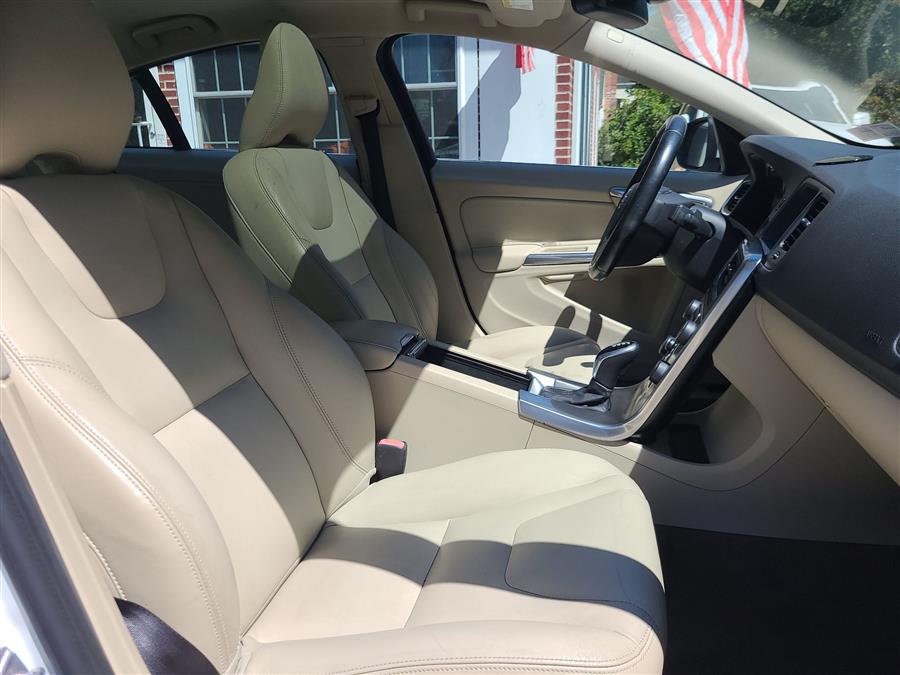 2015 Volvo S60 4dr Sdn T5 Premier AWD, available for sale in Canton, Connecticut | Lava Motors. Canton, Connecticut 2015 Volvo S60 4dr Sdn T5 Premier AWD, available for sale in Canton, Connecticut | Lava Motors. Canton, Connecticut