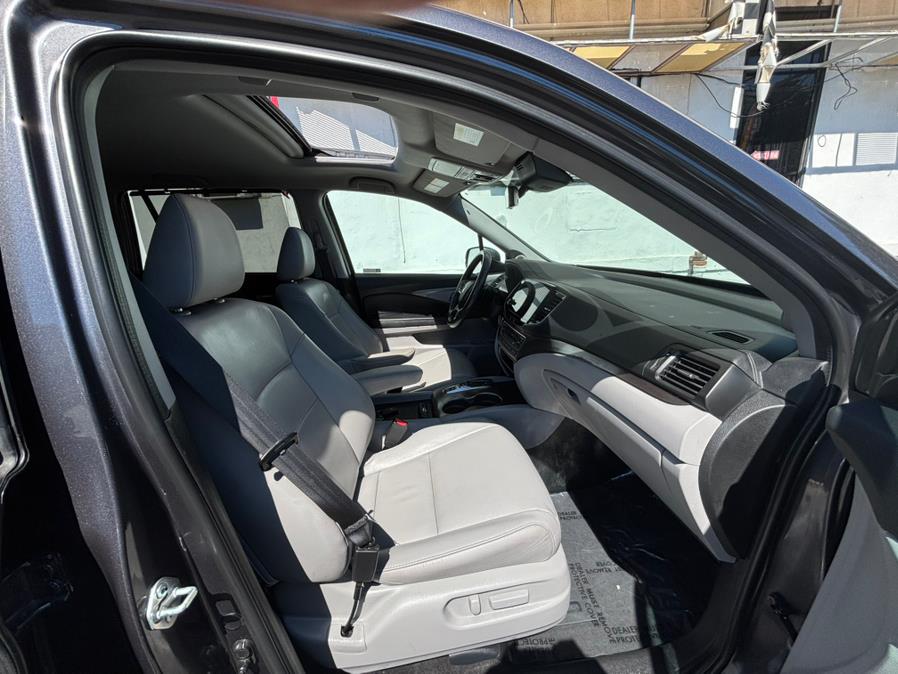 2022 Honda Pilot EX-L AWD, available for sale in Newark , New Jersey | Champion Used Auto Sales 2. Newark , New Jersey 2022 Honda Pilot EX-L AWD, available for sale in Newark , New Jersey | Champion Used Auto Sales 2. Newark , New Jersey
