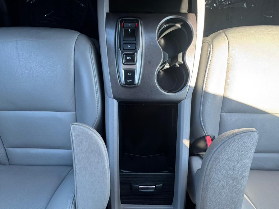 2022 Honda Pilot EX-L AWD, available for sale in Newark , New Jersey | Champion Used Auto Sales 2. Newark , New Jersey 2022 Honda Pilot EX-L AWD, available for sale in Newark , New Jersey | Champion Used Auto Sales 2. Newark , New Jersey