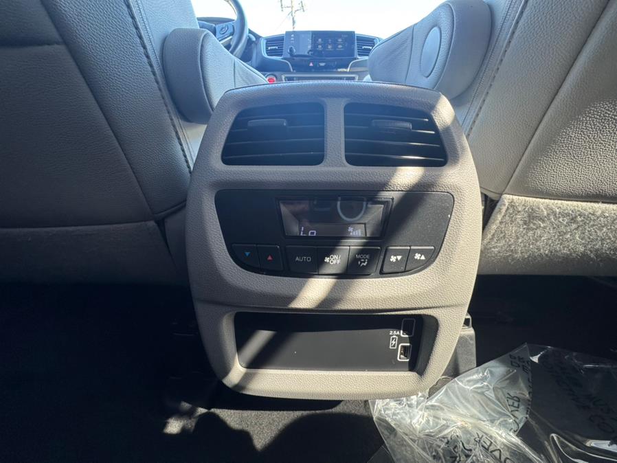 2022 Honda Pilot EX-L AWD, available for sale in Newark , New Jersey | Champion Used Auto Sales 2. Newark , New Jersey 2022 Honda Pilot EX-L AWD, available for sale in Newark , New Jersey | Champion Used Auto Sales 2. Newark , New Jersey