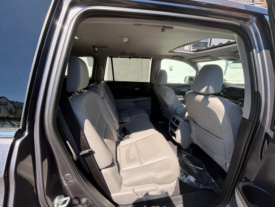 2022 Honda Pilot EX-L AWD, available for sale in Newark , New Jersey | Champion Used Auto Sales 2. Newark , New Jersey 2022 Honda Pilot EX-L AWD, available for sale in Newark , New Jersey | Champion Used Auto Sales 2. Newark , New Jersey