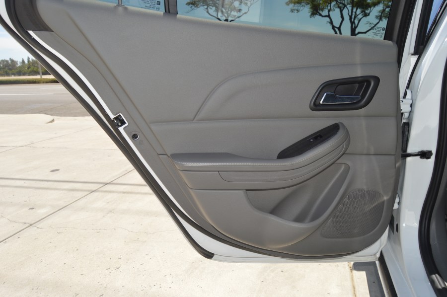 2015 Chevrolet Malibu 4dr Sdn LT w/2LT, available for sale in Moreno Valley, California | Fusion Motors Inc. Moreno Valley, California 2015 Chevrolet Malibu 4dr Sdn LT w/2LT, available for sale in Moreno Valley, California | Fusion Motors Inc. Moreno Valley, California