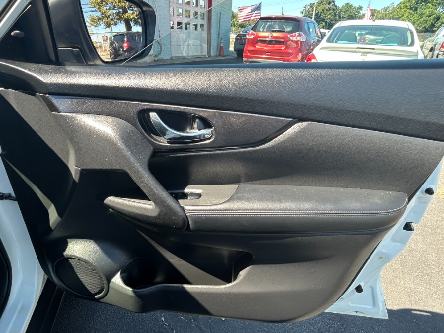 2018 Nissan Rogue AWD S, available for sale in West Babylon, New York | New Gen Auto Group. West Babylon, New York 2018 Nissan Rogue AWD S, available for sale in West Babylon, New York | New Gen Auto Group. West Babylon, New York