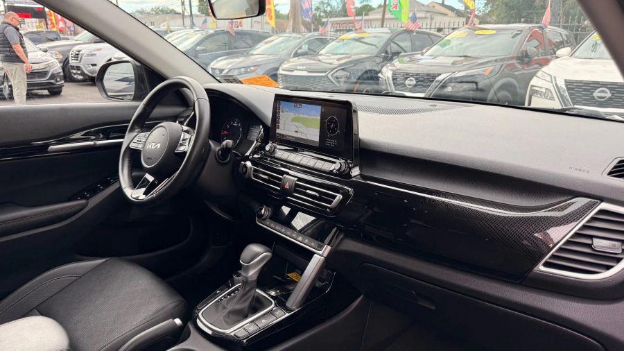 2022 Kia Seltos EX Sport Utility 4D, available for sale in Linden, New Jersey | Route 27 Auto Mall. Linden, New Jersey 2022 Kia Seltos EX Sport Utility 4D, available for sale in Linden, New Jersey | Route 27 Auto Mall. Linden, New Jersey