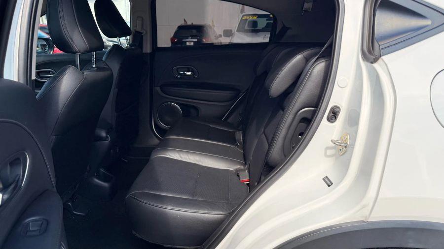 2019 Honda Hr-v EX-L Sport Utility 4D, available for sale in Linden, New Jersey | Route 27 Auto Mall. Linden, New Jersey 2019 Honda Hr-v EX-L Sport Utility 4D, available for sale in Linden, New Jersey | Route 27 Auto Mall. Linden, New Jersey