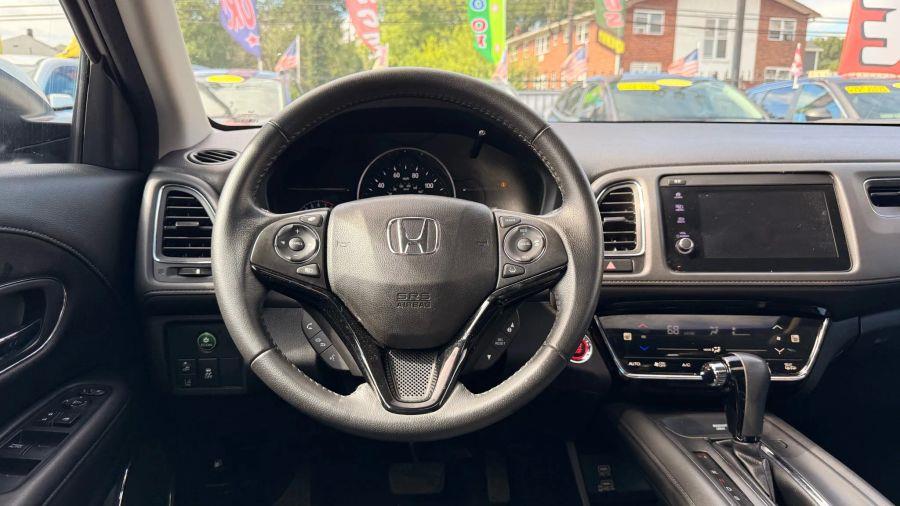 2019 Honda Hr-v EX-L Sport Utility 4D, available for sale in Linden, New Jersey | Route 27 Auto Mall. Linden, New Jersey 2019 Honda Hr-v EX-L Sport Utility 4D, available for sale in Linden, New Jersey | Route 27 Auto Mall. Linden, New Jersey