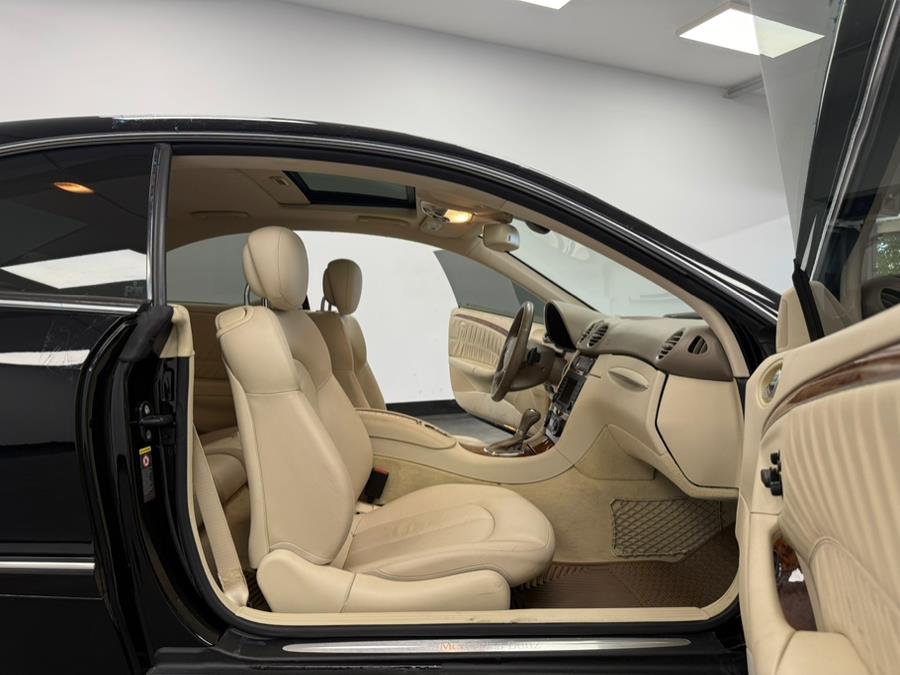 2009 Mercedes-Benz CLK-Class 2dr Cpe 3.5L, available for sale in Elizabeth, New Jersey | M Auto Group. Elizabeth, New Jersey 2009 Mercedes-Benz CLK-Class 2dr Cpe 3.5L, available for sale in Elizabeth, New Jersey | M Auto Group. Elizabeth, New Jersey