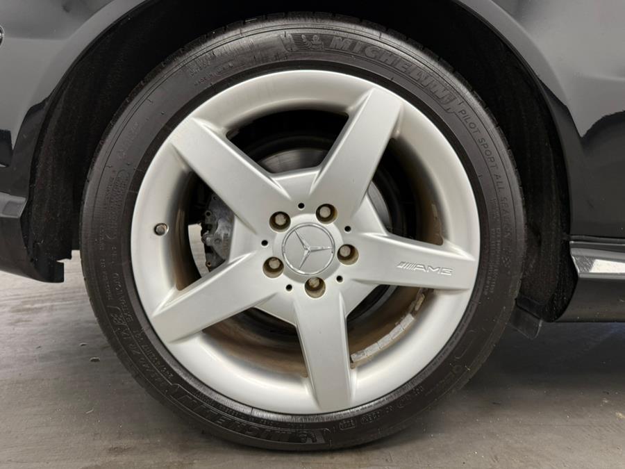 2009 Mercedes-Benz CLK-Class 2dr Cpe 3.5L, available for sale in Elizabeth, New Jersey | M Auto Group. Elizabeth, New Jersey 2009 Mercedes-Benz CLK-Class 2dr Cpe 3.5L, available for sale in Elizabeth, New Jersey | M Auto Group. Elizabeth, New Jersey