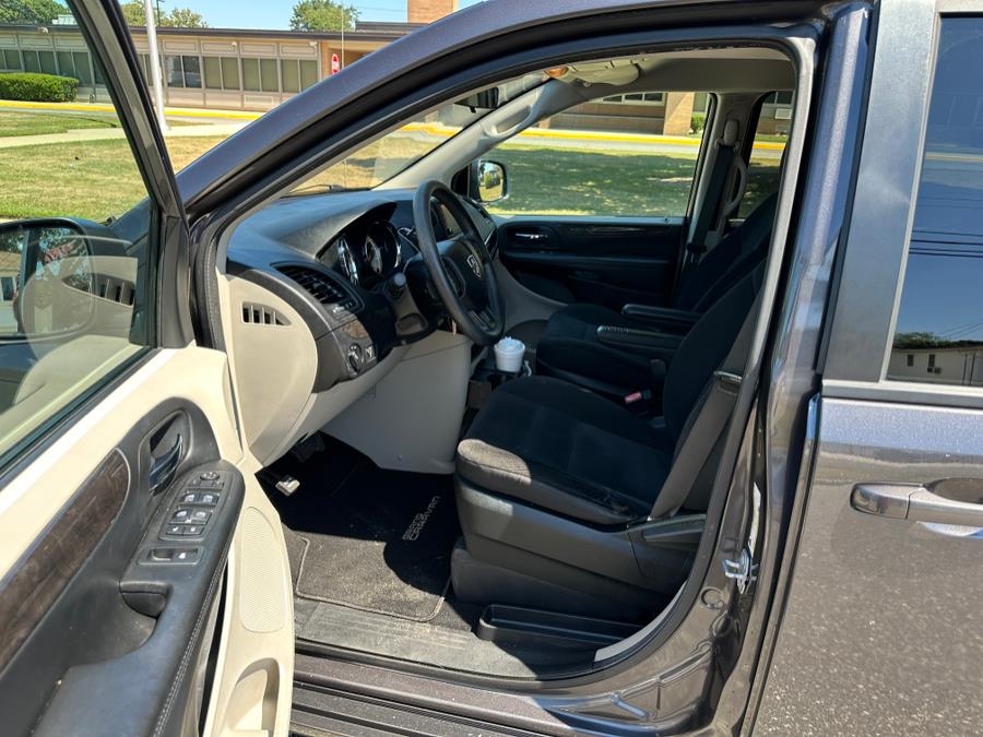 2018 Dodge Grand Caravan SE Plus Wagon, available for sale in Copiague, New York | Great Deal Motors. Copiague, New York 2018 Dodge Grand Caravan SE Plus Wagon, available for sale in Copiague, New York | Great Deal Motors. Copiague, New York