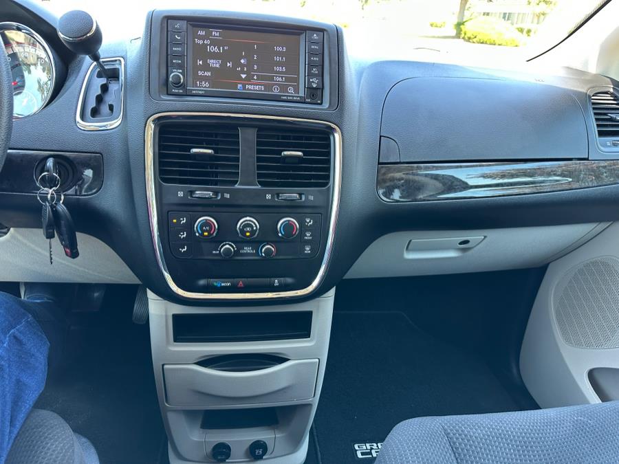 2018 Dodge Grand Caravan SE Plus Wagon, available for sale in Copiague, New York | Great Deal Motors. Copiague, New York 2018 Dodge Grand Caravan SE Plus Wagon, available for sale in Copiague, New York | Great Deal Motors. Copiague, New York