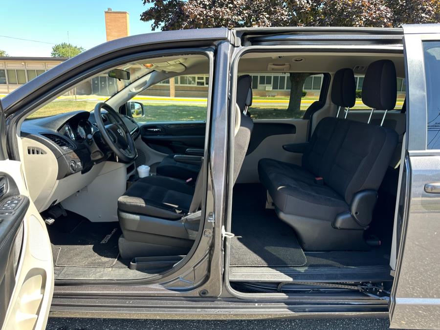 2018 Dodge Grand Caravan SE Plus Wagon, available for sale in Copiague, New York | Great Deal Motors. Copiague, New York 2018 Dodge Grand Caravan SE Plus Wagon, available for sale in Copiague, New York | Great Deal Motors. Copiague, New York