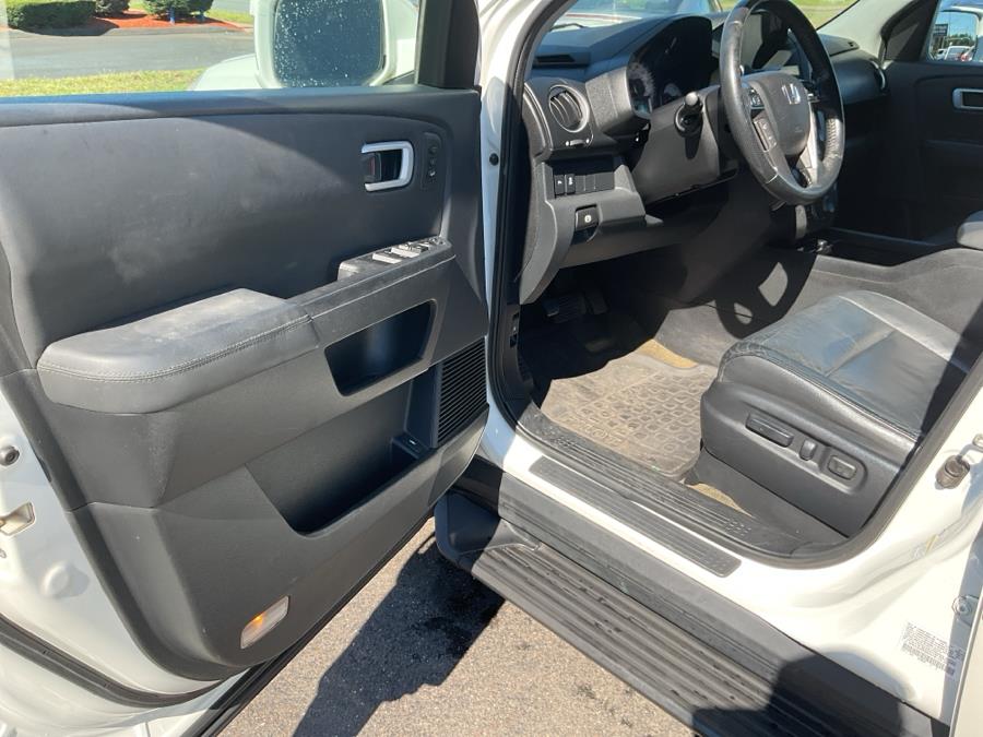 2015 Honda Pilot 4WD 4dr Touring w/RES & Navi, available for sale in Vernon, Connecticut | TD Automotive Enterprises LLC DBA Diamond Auto Cars. Vernon, Connecticut 2015 Honda Pilot 4WD 4dr Touring w/RES & Navi, available for sale in Vernon, Connecticut | TD Automotive Enterprises LLC DBA Diamond Auto Cars. Vernon, Connecticut