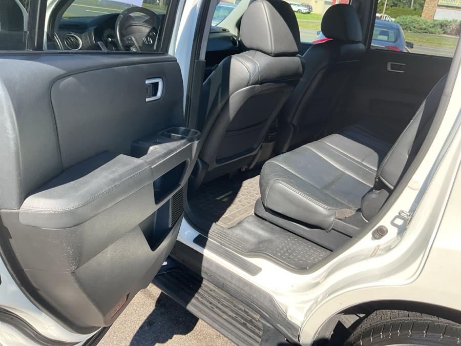 2015 Honda Pilot 4WD 4dr Touring w/RES & Navi, available for sale in Vernon, Connecticut | TD Automotive Enterprises LLC DBA Diamond Auto Cars. Vernon, Connecticut 2015 Honda Pilot 4WD 4dr Touring w/RES & Navi, available for sale in Vernon, Connecticut | TD Automotive Enterprises LLC DBA Diamond Auto Cars. Vernon, Connecticut