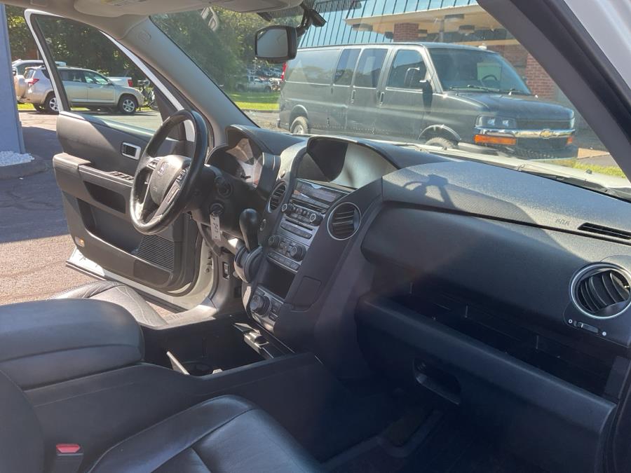 2015 Honda Pilot 4WD 4dr Touring w/RES & Navi, available for sale in Vernon, Connecticut | TD Automotive Enterprises LLC DBA Diamond Auto Cars. Vernon, Connecticut 2015 Honda Pilot 4WD 4dr Touring w/RES & Navi, available for sale in Vernon, Connecticut | TD Automotive Enterprises LLC DBA Diamond Auto Cars. Vernon, Connecticut