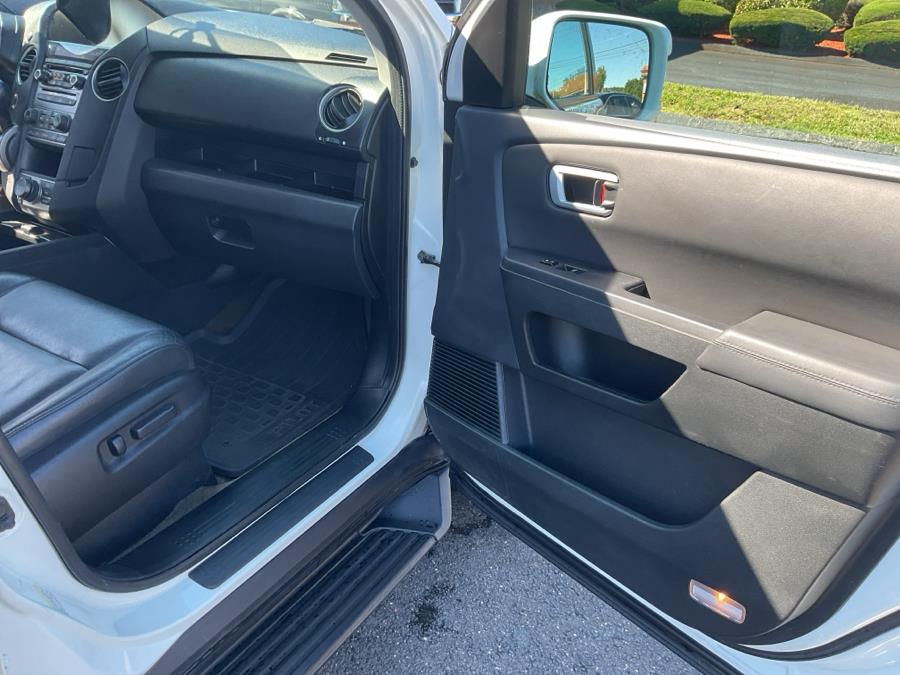 2015 Honda Pilot 4WD 4dr Touring w/RES & Navi, available for sale in Vernon, Connecticut | TD Automotive Enterprises LLC DBA Diamond Auto Cars. Vernon, Connecticut 2015 Honda Pilot 4WD 4dr Touring w/RES & Navi, available for sale in Vernon, Connecticut | TD Automotive Enterprises LLC DBA Diamond Auto Cars. Vernon, Connecticut