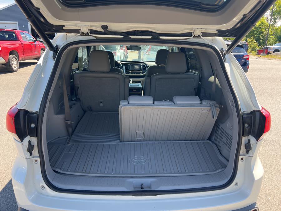 2017 Toyota Highlander Limited V6 AWD (Natl), available for sale in Bangor , Maine | Pray's Auto Sales . Bangor , Maine 2017 Toyota Highlander Limited V6 AWD (Natl), available for sale in Bangor , Maine | Pray's Auto Sales . Bangor , Maine