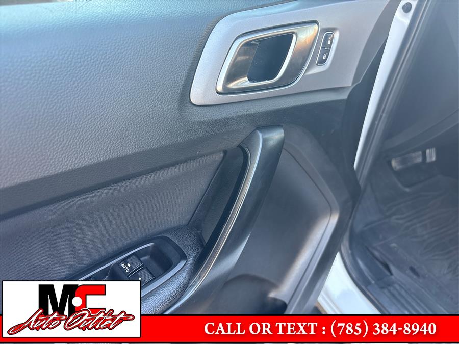 2022 Ford Ranger XLT 4WD SuperCrew 5'' Box, available for sale in Colby, Kansas | M C Auto Outlet Inc. Colby, Kansas 2022 Ford Ranger XLT 4WD SuperCrew 5'' Box, available for sale in Colby, Kansas | M C Auto Outlet Inc. Colby, Kansas